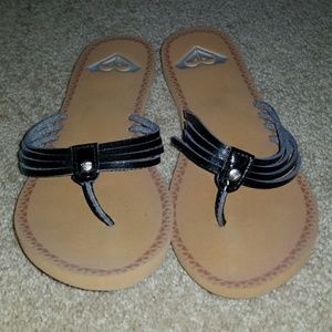 Size 7 Roxy flip flops